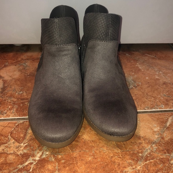 🌟NEW🌟 American eagle grey booties size 7 - Picture 3 of 5
